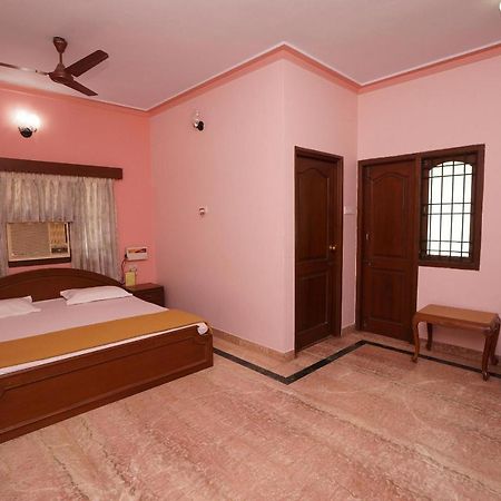 Lloyds Guest House, North Boag Road, T. Nagar Chennai Luaran gambar