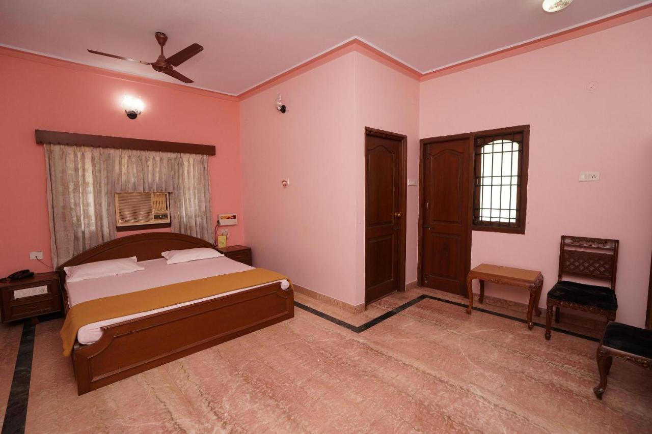 Lloyds Guest House, North Boag Road, T. Nagar Chennai Luaran gambar