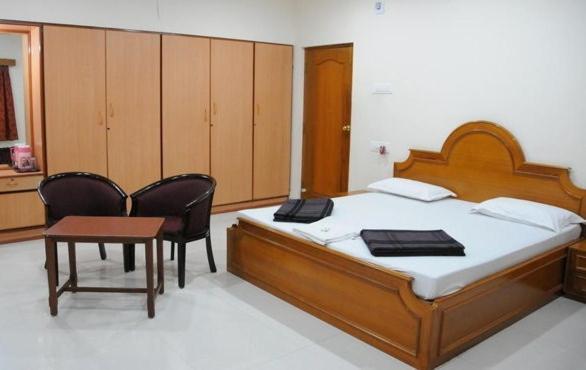 Lloyds Guest House, North Boag Road, T. Nagar Chennai Luaran gambar