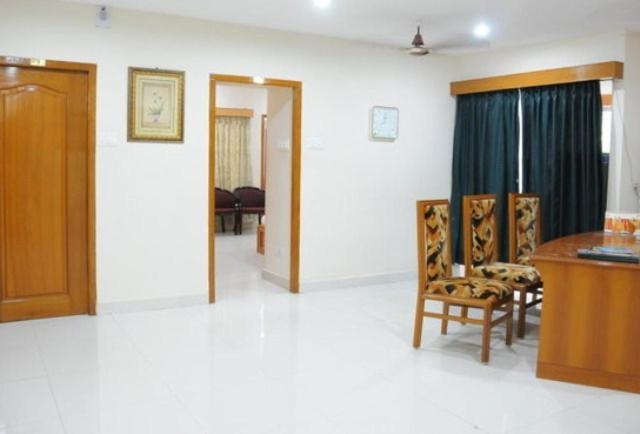 Lloyds Guest House, North Boag Road, T. Nagar Chennai Luaran gambar