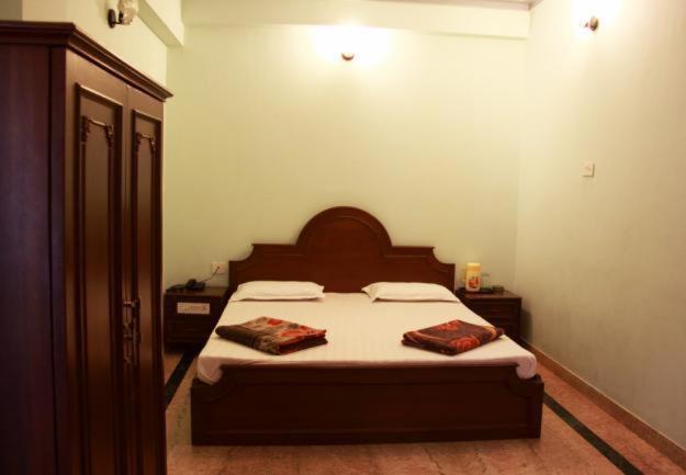 Lloyds Guest House, North Boag Road, T. Nagar Chennai Bilik gambar
